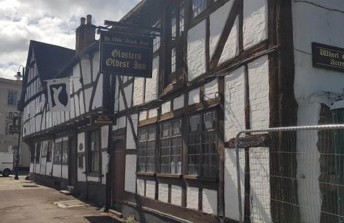 Tewkesbury House | Alum House