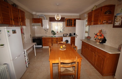 Alvor House | ALVOR- Villa close to Beach & Lively Town. Walk to Beach, Cafes,Bars,Restaurants