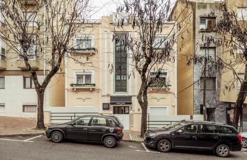 Mina Apartment | Amadora Flat 5
