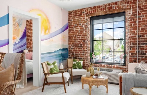 Golden Triangle Apartment | Amanda Wolf Art Suite 210