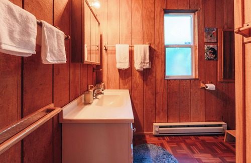 Gold Bar Cabin | Amanita- Riverfront wellness cabin with hot tub & sound bath room!