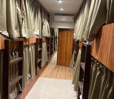 Andheri West Bed & Breakfast | Amar Dormitory