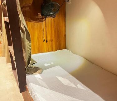 Andheri West Bed & Breakfast | Amar Dormitory