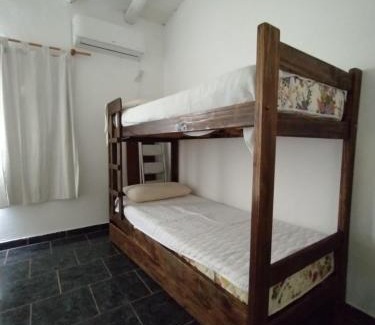 Colon House | Amarela