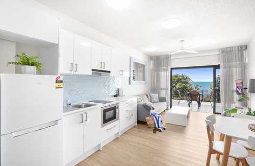 Trinity Beach Hotel | Amaroo at Trinity