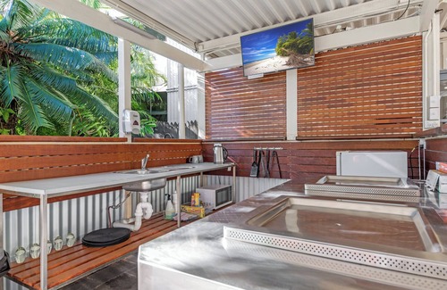 Trinity Beach Hotel | Amaroo at Trinity
