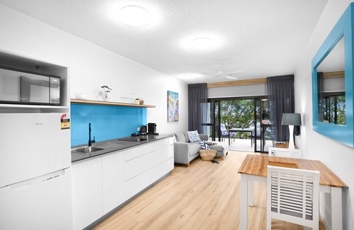 Trinity Beach Hotel | Amaroo at Trinity