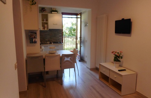 Arcola Apartment | Amaryllis vacation homes - daisy apartment CODE CIN; IT011002B4COYDJRPS