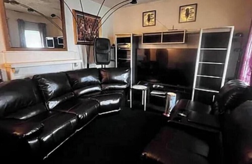 Russell House | Amazing 1-bedroom house in Louisville