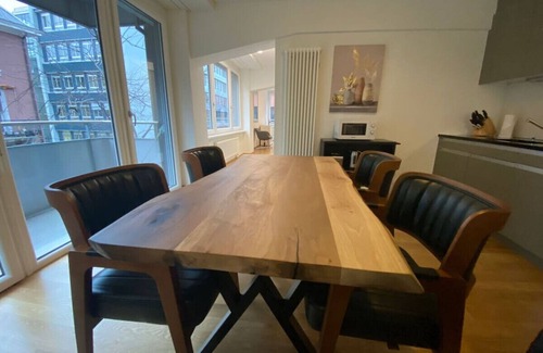 Sihlfeld Apartment | Amazing 1BR flat in the city center (West 8)