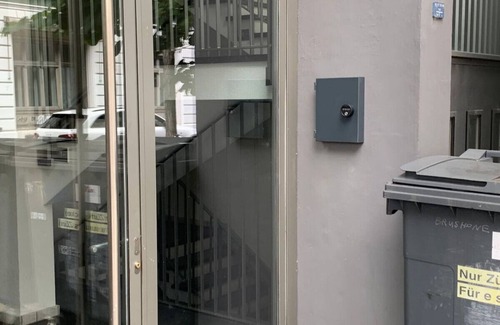 Sihlfeld Apartment | Amazing 1BR flat in the city center (West 8)