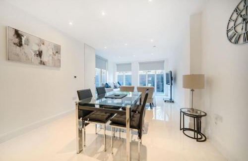 Wimbledon Apartment | Amazing 3 Bedroom Flat in the Heart of Wimbledon