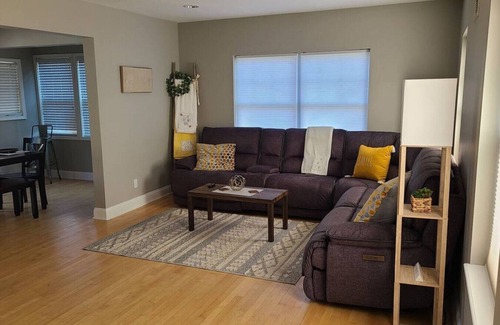 Glendale House | Amazing 3 bedroom home, perfect for families!
