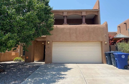 Taylor Ranch House | Amazing 4-bedroom: AC, WiFi, 2 car garage with river view in NW Albuquerque