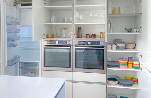 Markkleeberg Villa | Amazing 5 Bedroom Designer Bauhaus - 5 Mins from the Lake