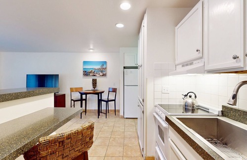 South Lake Tahoe Apartment | Amazing amenities, pool views, and a privileged location near Heavenly await