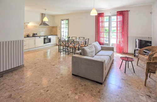 Avignon Apartment | Amazing Apartment In Avignon With Wifi