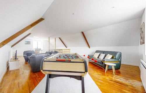 Kerlouan House | Amazing Apartment In Kerlouan With Wifi