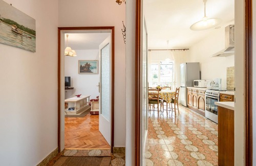 Ika Apartment | Amazing apartment in Lovran with WiFi
