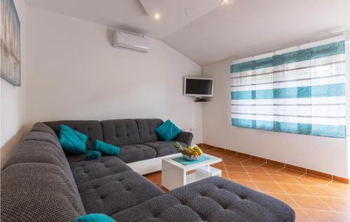 Pavicini Apartment | Amazing Apartment In Pavicini With Wifi