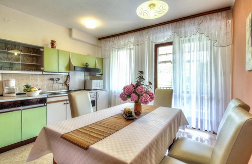 Mugeba Apartment | Amazing apartment in Porec with WiFi