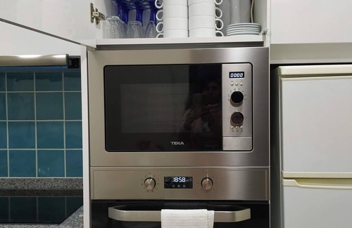 Aveiro Apartment | AMAZING APARTMENT IN THE CENTER OF AVEIRO WITH VIEW TO THE RIVER AND GARDEN (WiFi)