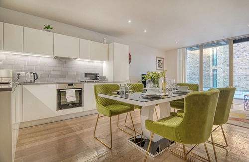 Docklands Apartment | Amazing Apartment near City Airport/ExCeL