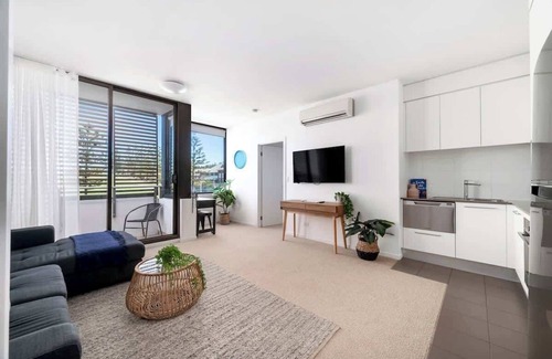 Newcastle Apartment | Amazing Apartment - No Platform Fees - Free Wi-fi