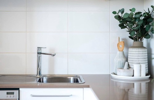 Newcastle Apartment | Amazing Apartment - No Platform Fees - Free Wi-fi