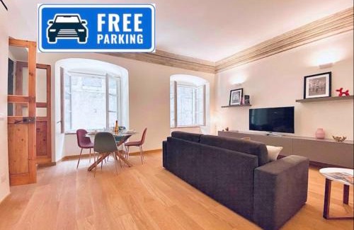 Genoa Historical Centre Apartment | Amazing Apt San Lorenzo 19, Rolli palace UNESCO - Overlooking the Cathedral FREE PRIVATE PARKING