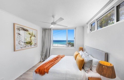 Coolangatta Apartment | Amazing beach view and perfect location Kirra