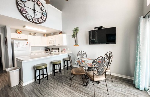 Gulf Shores Condo | AMAZING BEACH VIEWS! Next to Gulf State Park