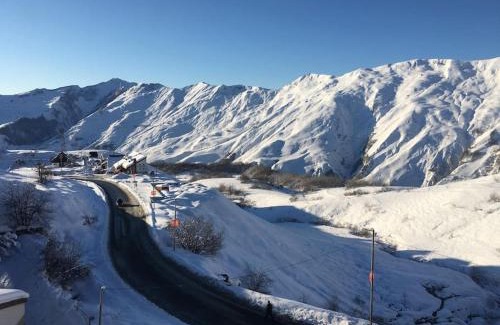 Kazbegi Apartment | Amazing flat in Gudauri, 5 minutes walk to slopes!