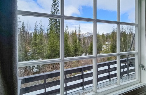 Oystre Slidre House | Amazing home in Beito with WiFi