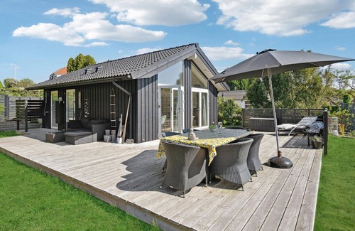 Faxe Ladeplads House | Amazing home in Faxe Ladeplads with WiFi