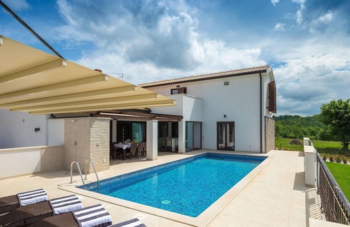 Gracisce House | Amazing home in Gracisce