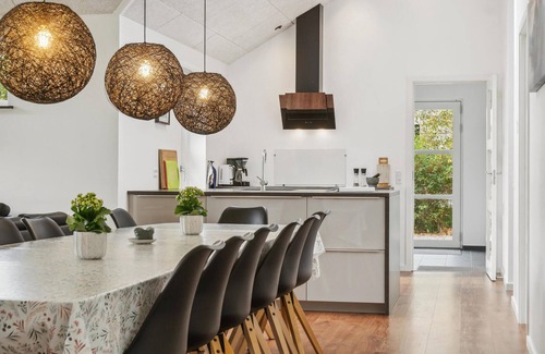 Grena Strand House | Amazing home in Grenaa with kitchen