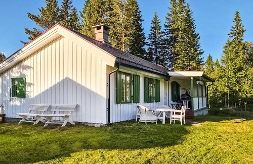 Hole Municipality House | Amazing home in Hønefoss with WiFi