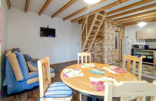 Ilawa House | Amazing home in Ilawa with WiFi