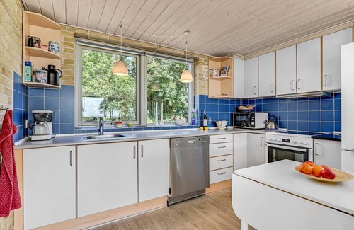 Skodshoved House | Amazing home in Knebel with kitchen