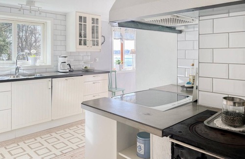 Kopmannebro House | Amazing home in Köpmannebro with WiFi