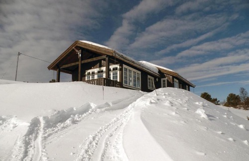 Nord-Fron House | Amazing Home In Kvam With Kitchen