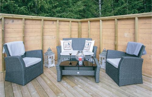 Valberg House | Amazing Home In Leknes With Kitchen