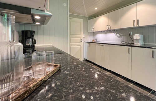 Lyngdal House | Amazing home in Lyngdal with WiFi