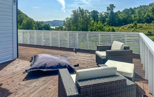 Lyngdal House | Amazing Home In Lyngdal With Wifi