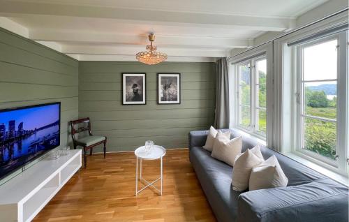 Lyngdal House | Amazing Home In Lyngdal With Wifi