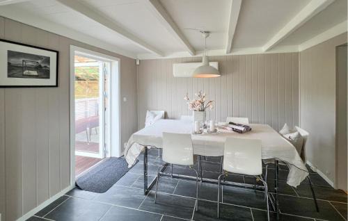 Lyngdal House | Amazing Home In Lyngdal With Wifi