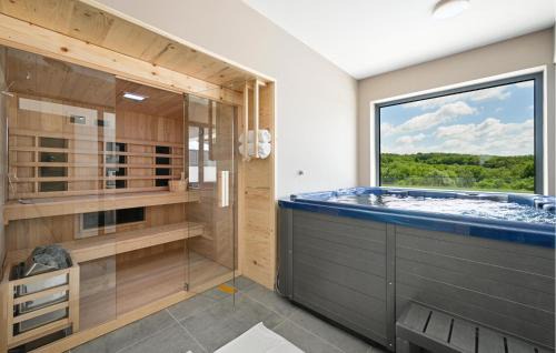 Veliko Trojstvo House | Amazing Home In Maglenca With Sauna