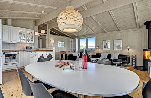 Beder Malling House | Amazing home in Malling with kitchen