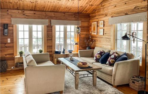 Nissedal House | Amazing Home In Nissedal With Lake View